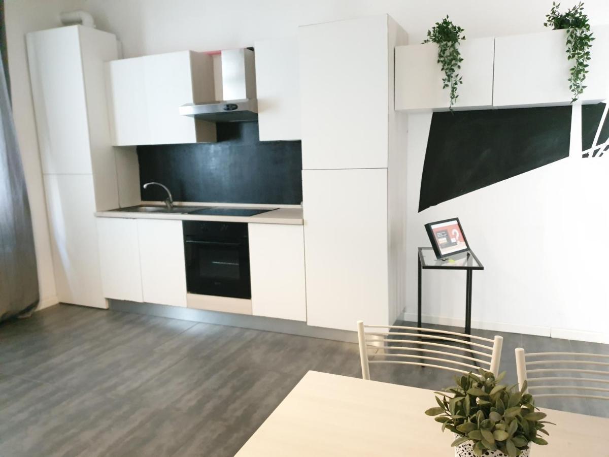 Aurora Apartment Milan Luaran gambar